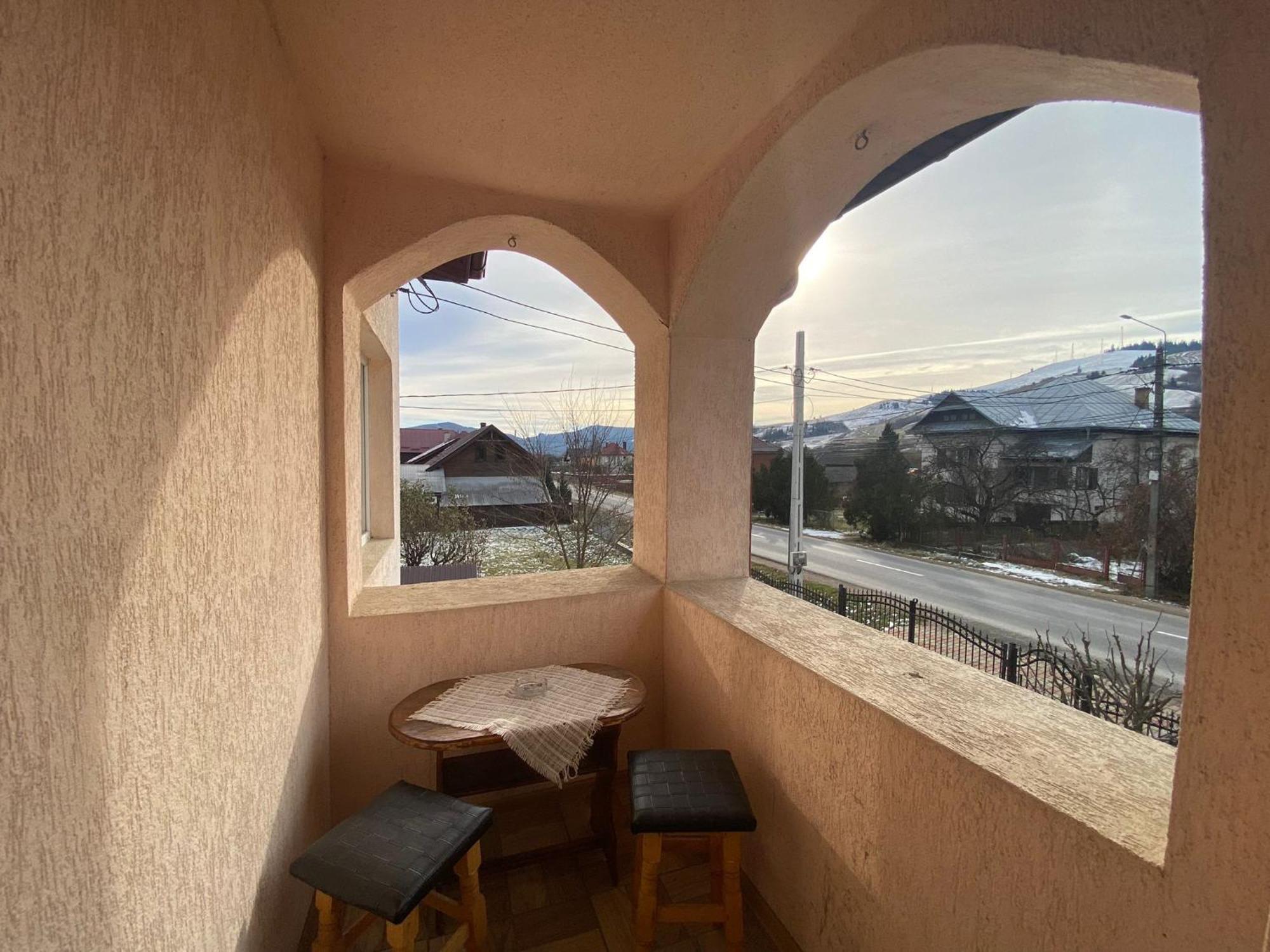 Hotel Casa Irina à Mînăstirea Humorului Extérieur photo