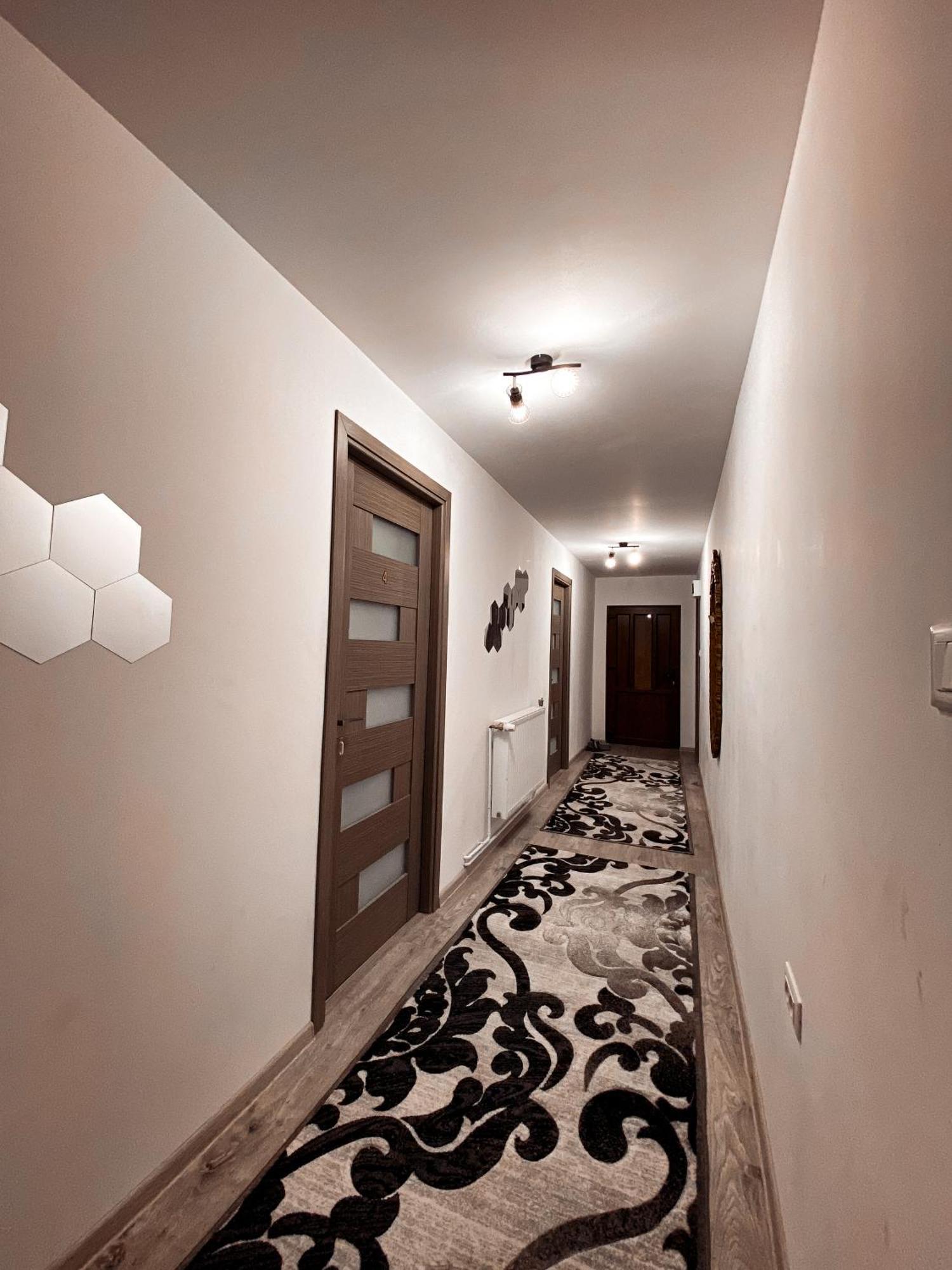 Hotel Casa Irina à Mînăstirea Humorului Extérieur photo