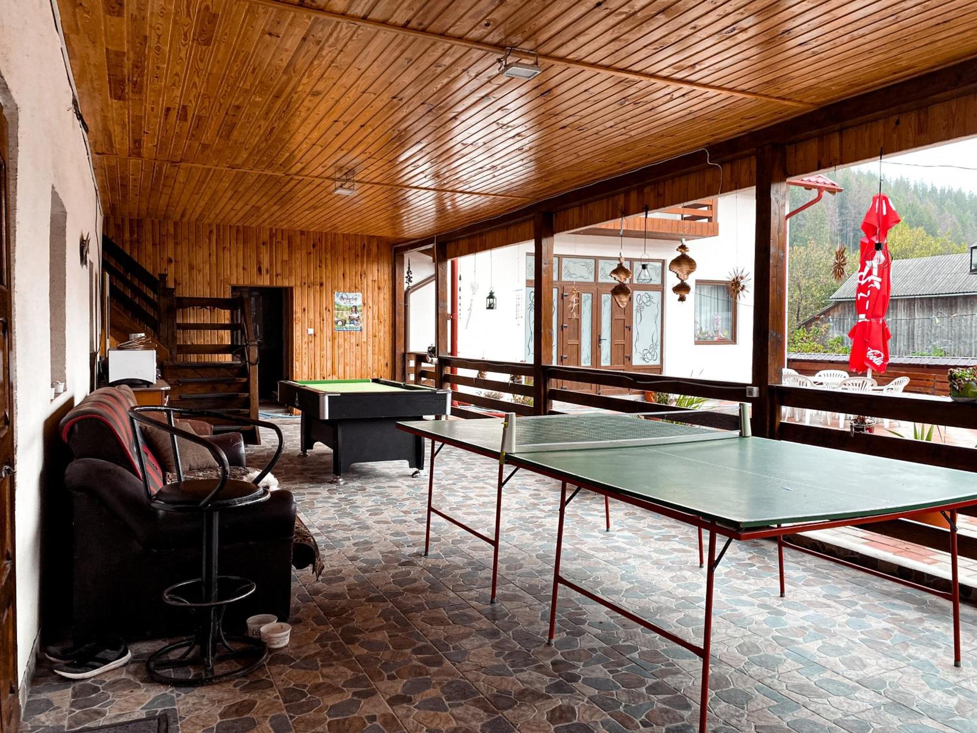 Hotel Casa Irina à Mînăstirea Humorului Extérieur photo