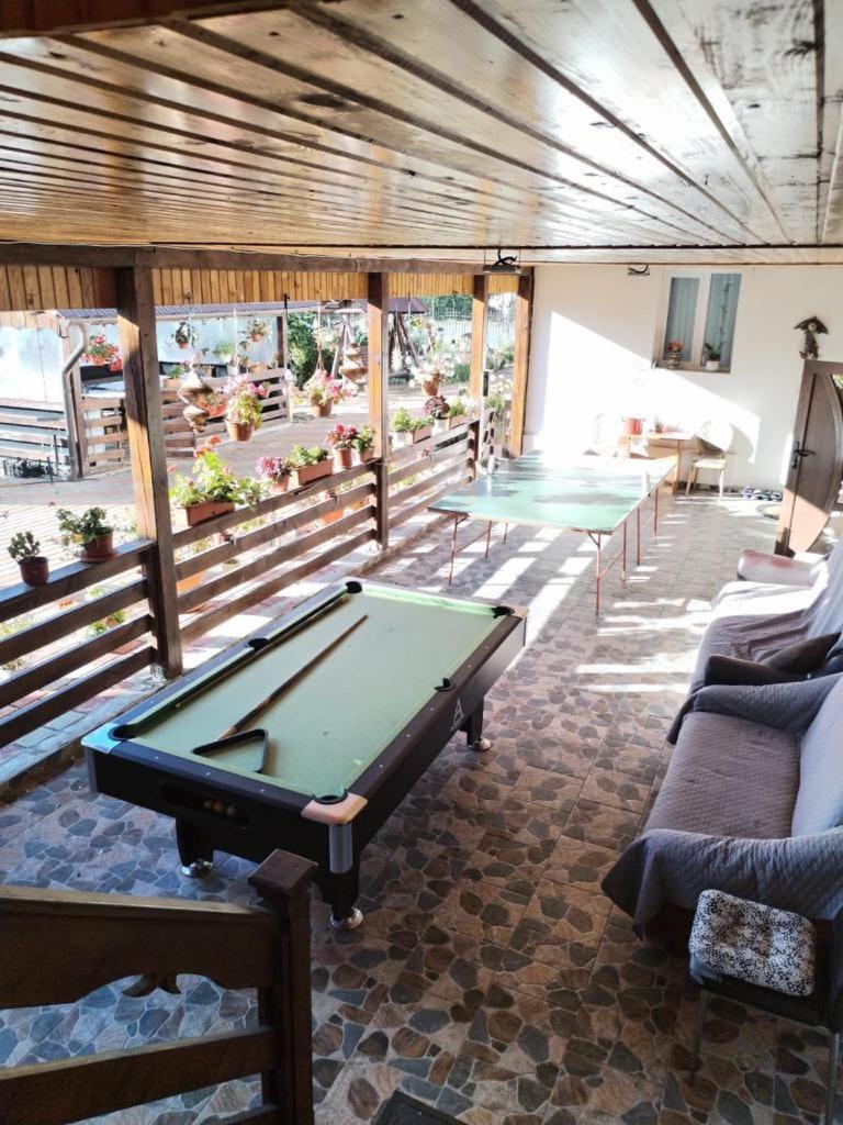 Hotel Casa Irina à Mînăstirea Humorului Extérieur photo